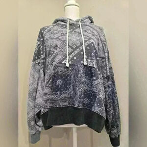 American Eagle Bandana Hoodie Size Small